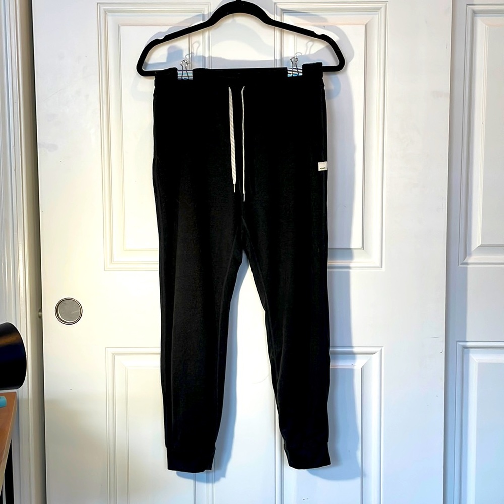 VUORI Performance Athletic Joggers - Women's Medium